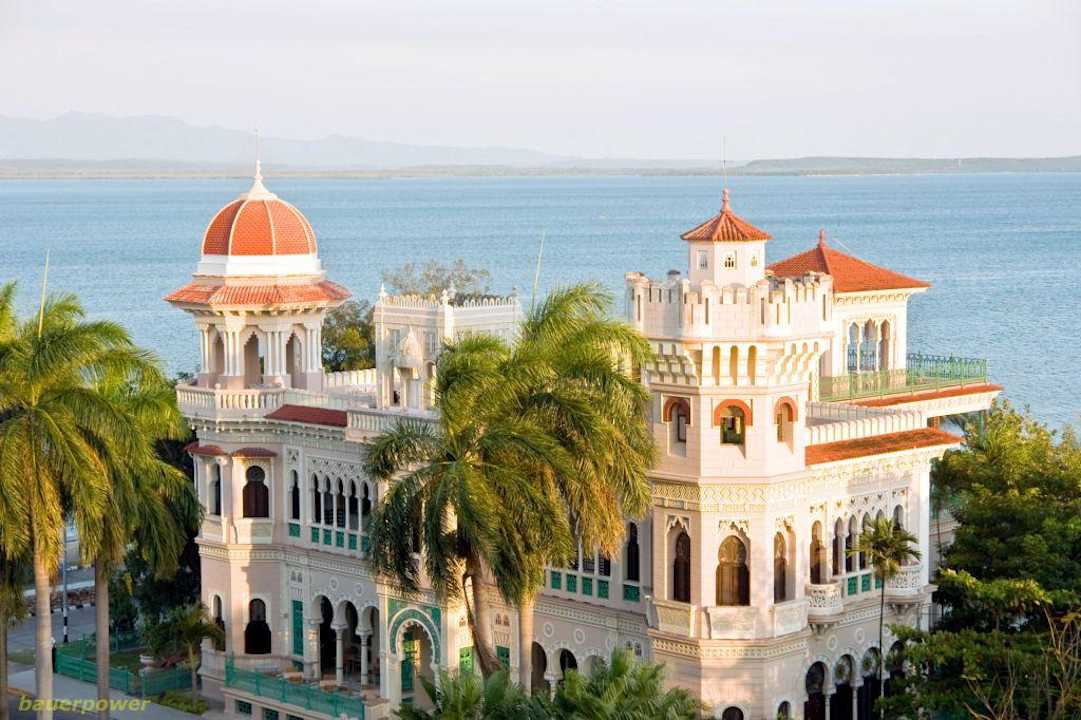 Ehem. Casino neben Hotel Hotel Jagua Affiliated by Meliá