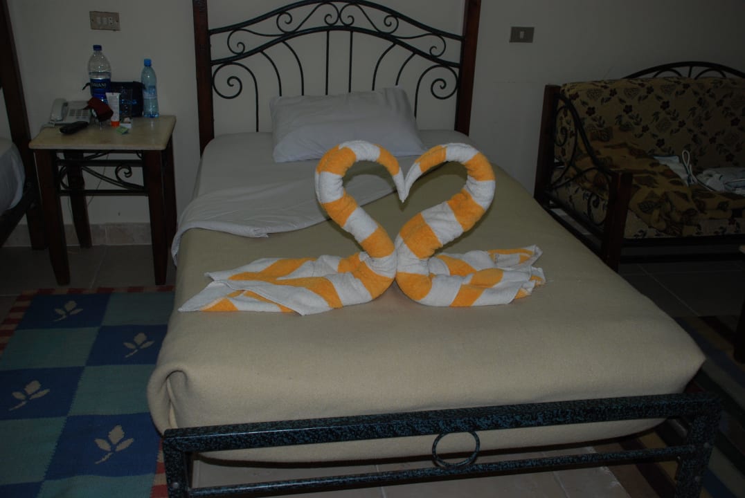 Так красиво убирают номер Panorama Bungalows Resort El Gouna