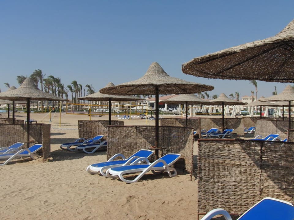 Viel Platz am Strand Cleopatra Luxury Resort Makadi Bay