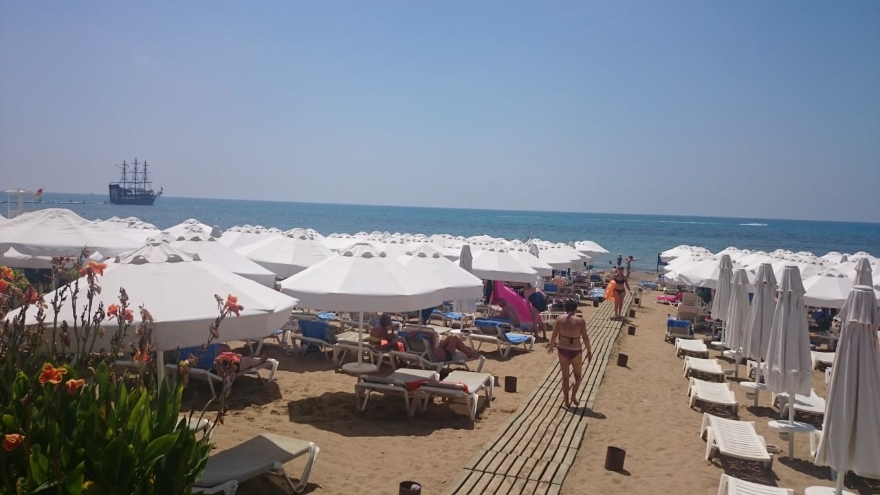 Strandabschnitt Seaden Corolla Hotel