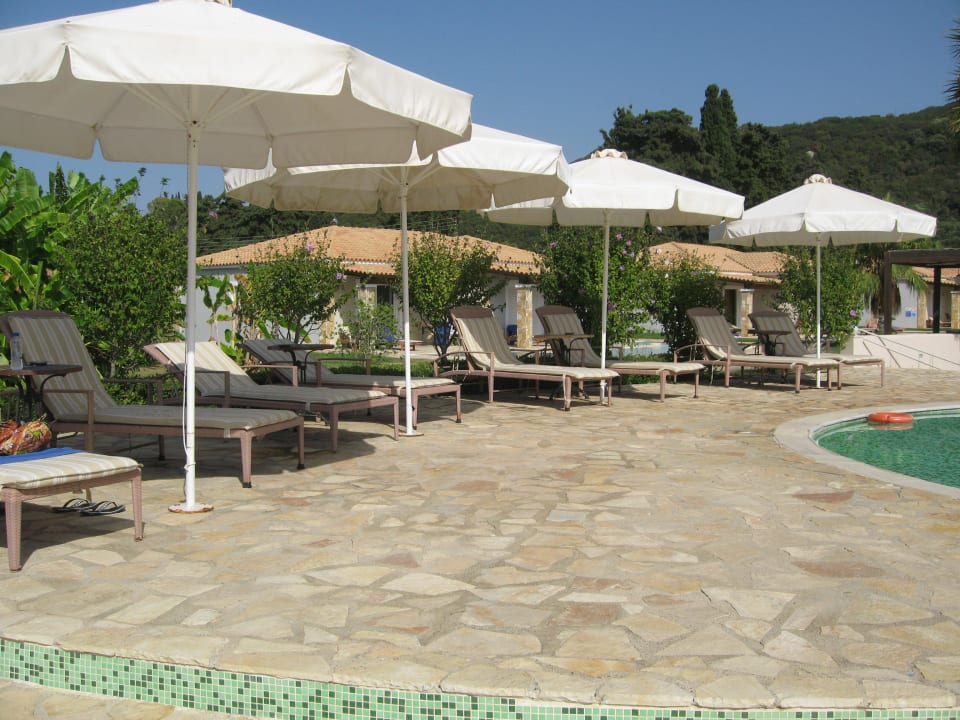 Liegen am Pool Olympia Golden Beach Resort & Spa