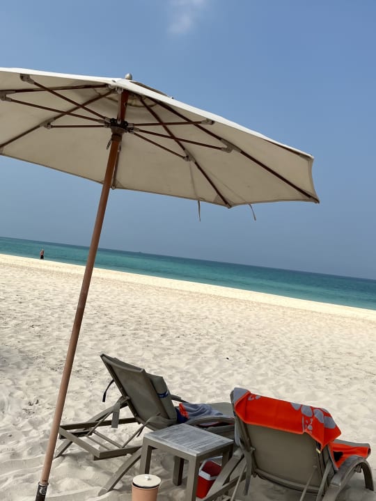 Strand Saadiyat Rotana Resort &  Villas