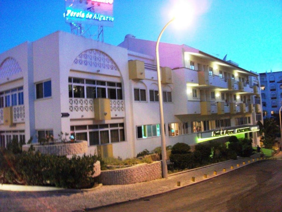 Bei Nacht Luna Miramar Club