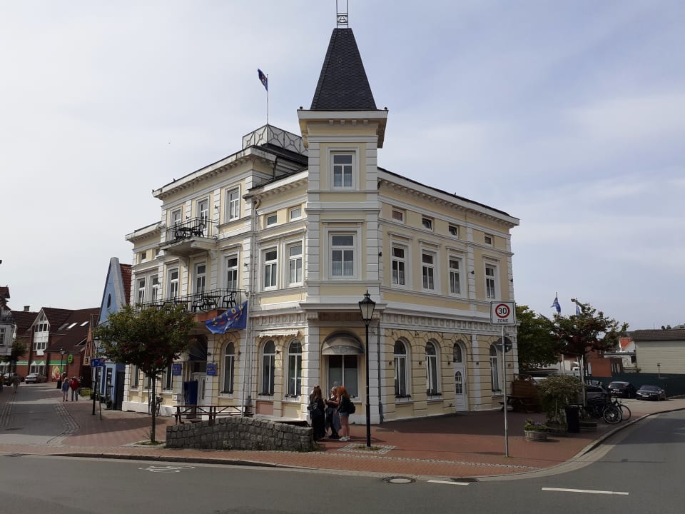 Außenansicht Hotel Hohenzollernhof