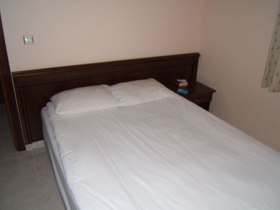 Villa Royal Atlantis Beach Hotel