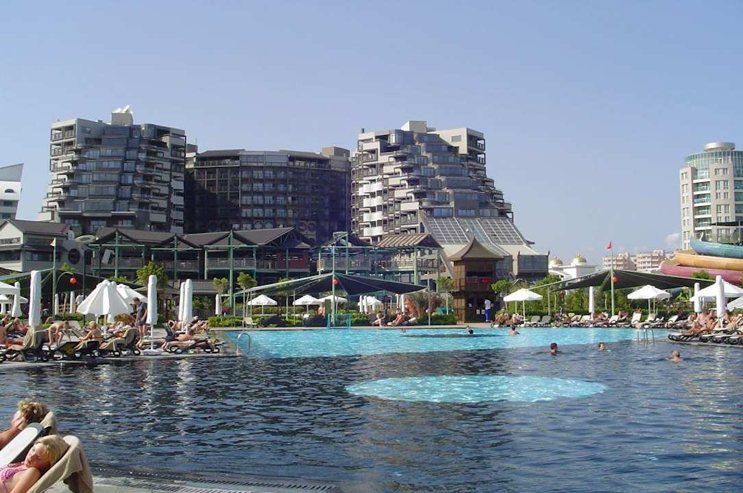 Ansicht vom Pool Limak Lara Deluxe Hotel & Resort