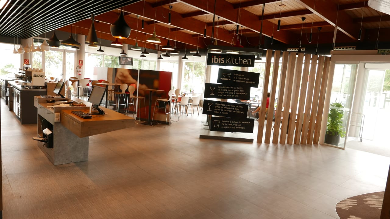 Lobby Ibis Alicante Hotel
