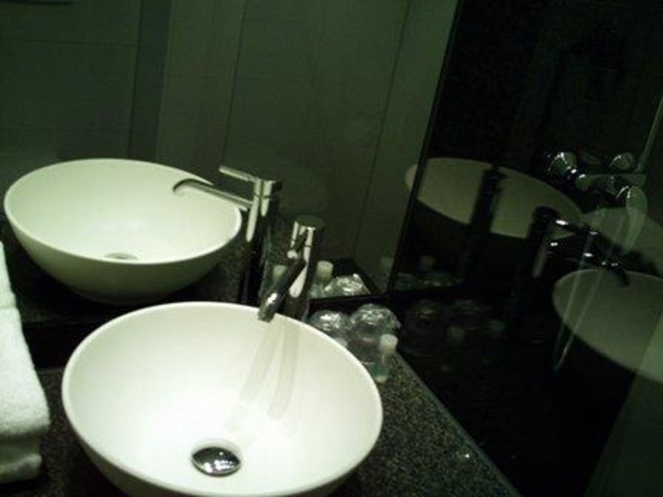 Waschbecken. Motel One Hamburg-Alster
