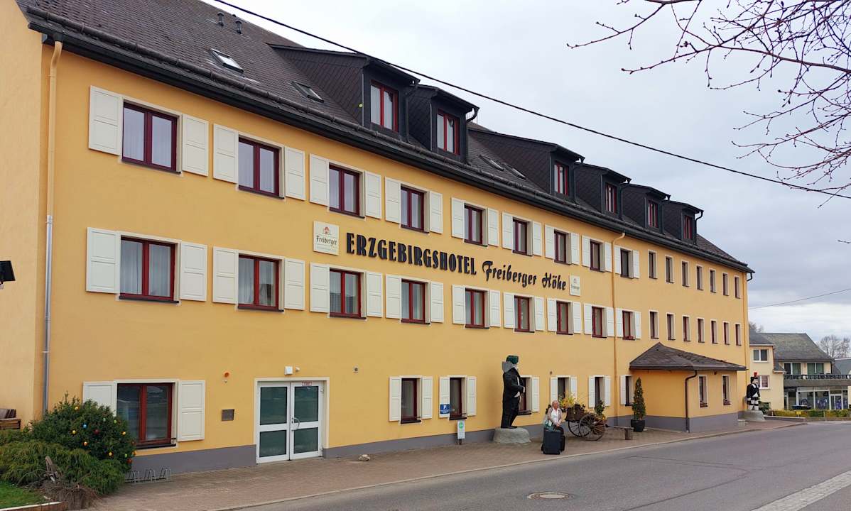 Außenansicht Erzgebirgshotel Freiberger Höhe
