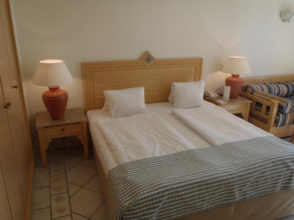 Bett ROBINSON SOMA BAY