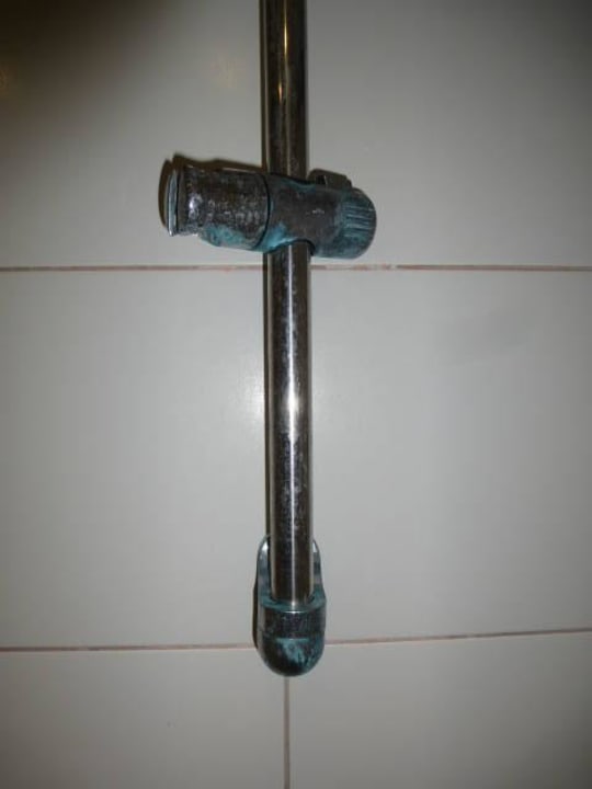 Stark verschmutzte Duschkopfhalterung Hotel Ionian Princess & Thinalos