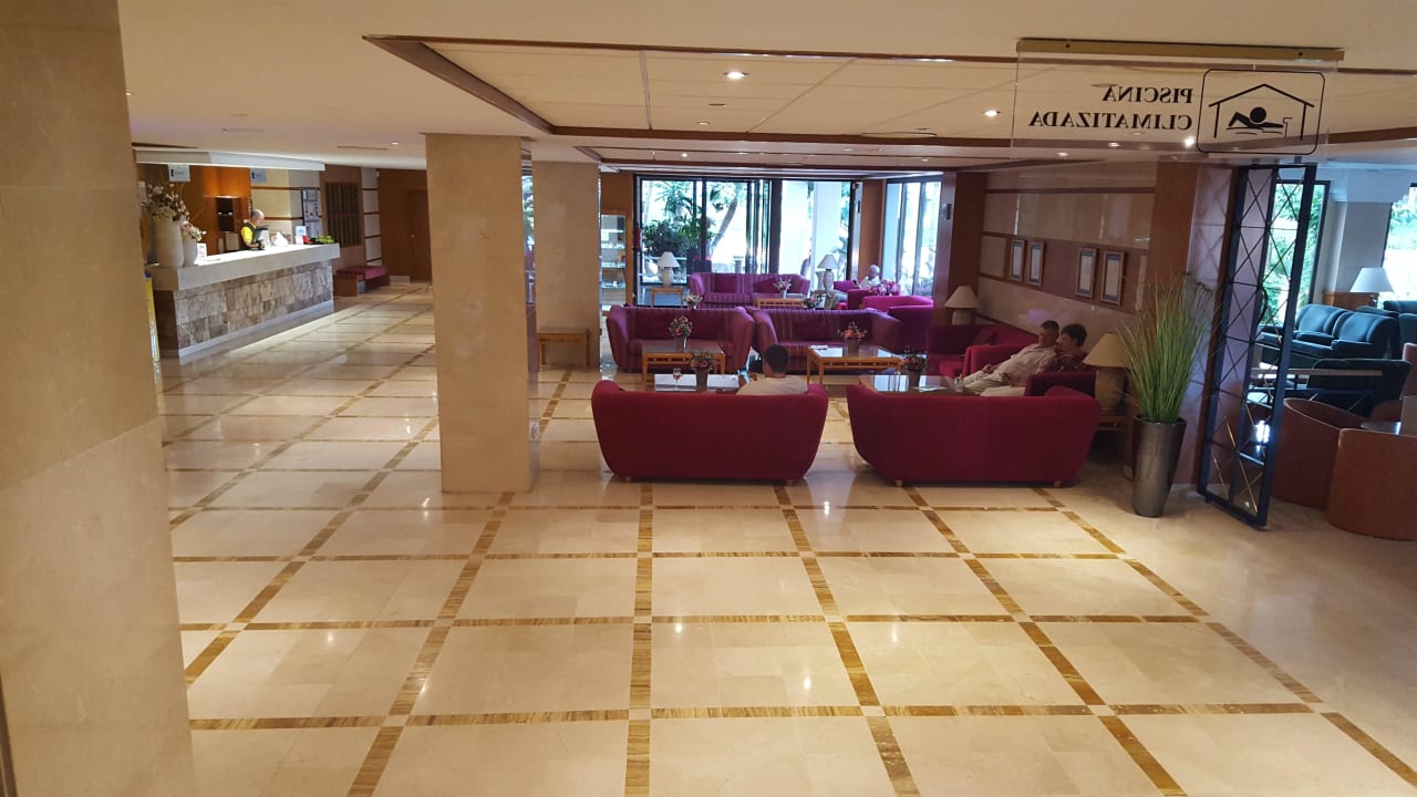 Rezeption, Eingang und Lobby allsun Hotel Borneo - Adults only