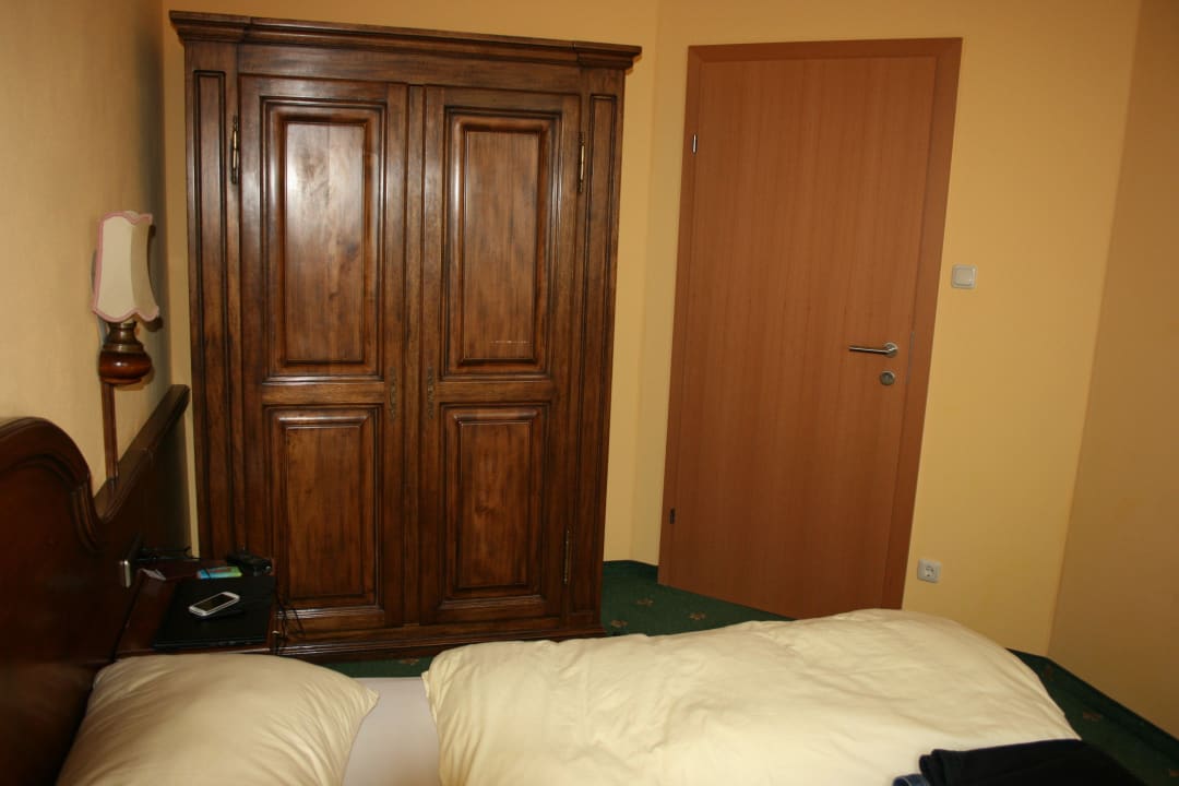 Kleiner Schlafraum "Rustikal" Hotel Hahnbaum