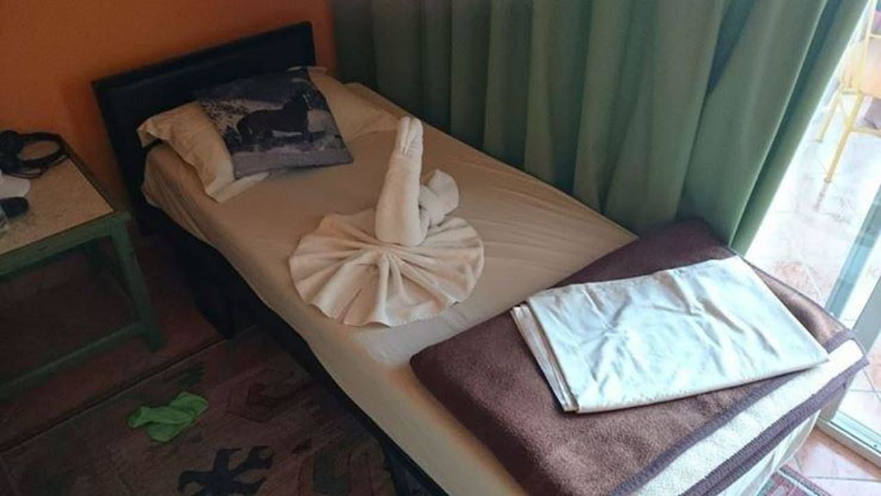 Schön gemacht vom Roomboy Arabia Azur Resort