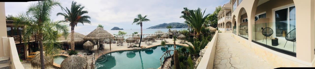 Ausblick Gloria Maris Hotel Suites and Villa