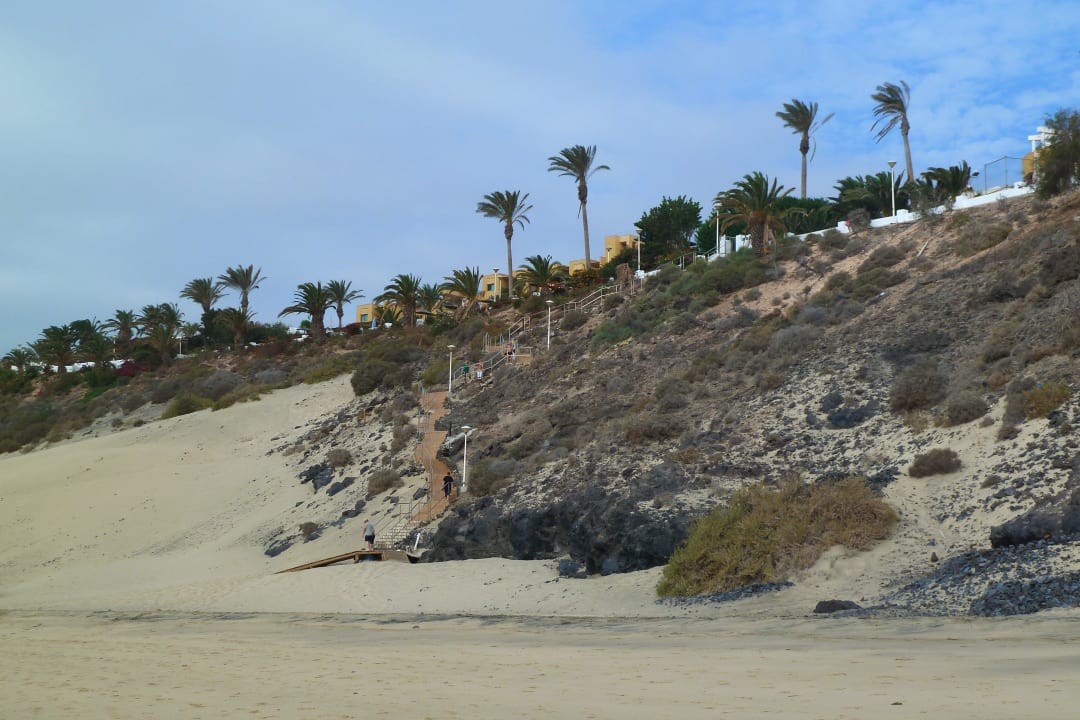 104 Treppen vom Strand zum Hotel SBH Club Paraiso Playa
