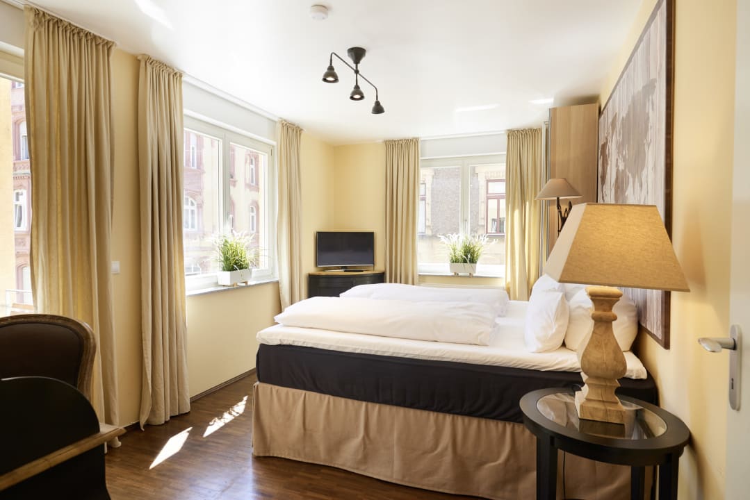 Zimmer Hotel Zur Alten Brücke