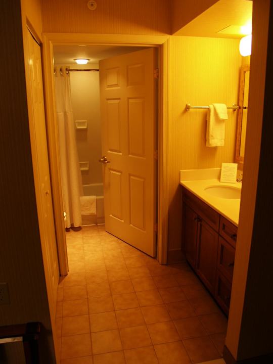 Bad/WC mit extra Waschbecken Hotel Staybridge Suites Chantilly Dulles Airport