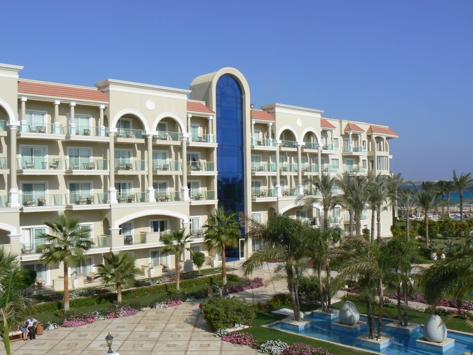 Hotel Premier Le Reve Hotel & Spa