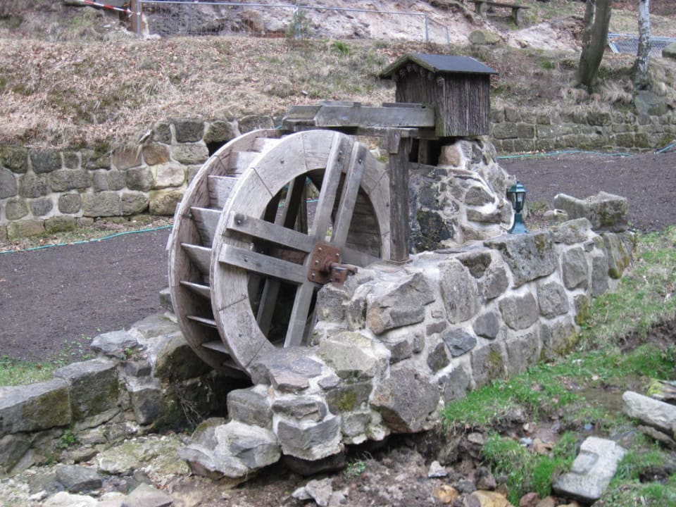 Garten / Wasserrad Gasthof & Hotel Teufelsmühle