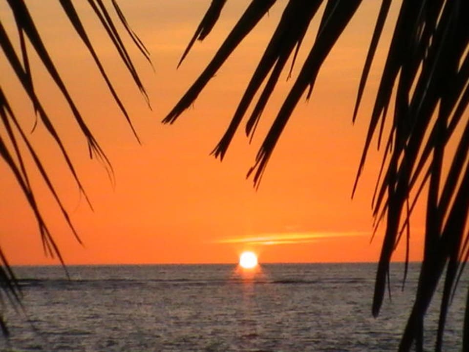 Sonnenuntergang von der Terrasse Summer Island Maldives
