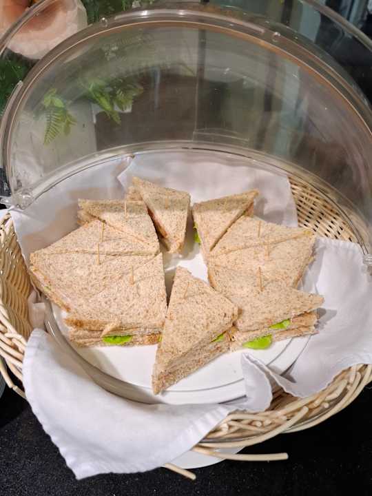 Gastro Laluna Hotel & Resort