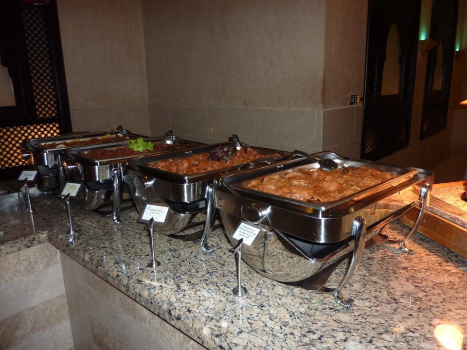 Büffet Miramar Al Aqah Beach Resort