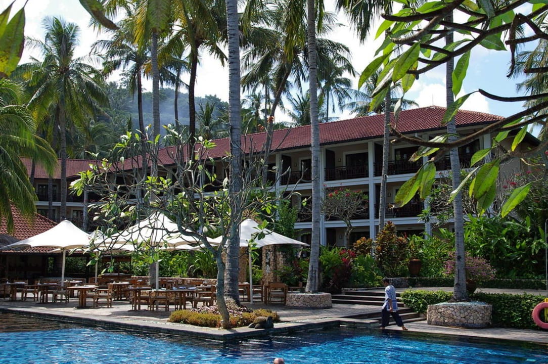 Nördlicher Hotelflügel und Bawang Putih Grill Hotel Sheraton Senggigi Lombok Beach Resort