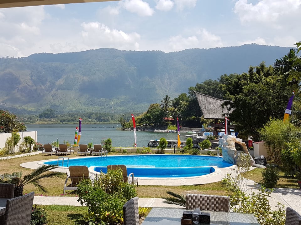 Pool Zoé’s Paradise Waterfront Hotel