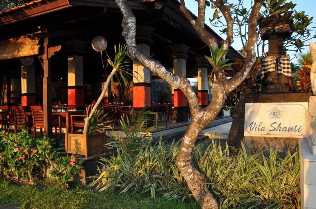 Blick von der Strandpromenade Villa Shanti Beach