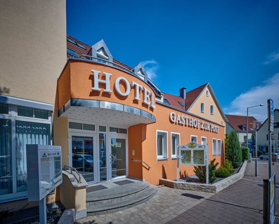 Außenansicht Hotel Gasthof Zur Post in Lauf