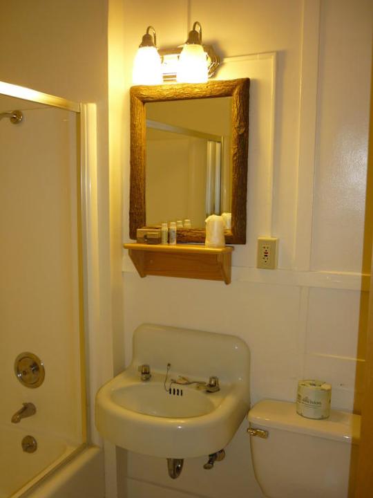 Mini-Bad Hotel Paradise Inn