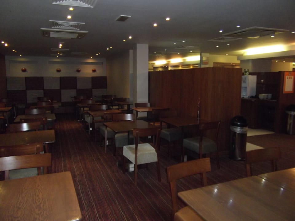 Restaurant Holiday Inn Express London Croydon