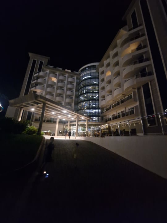 Außenansicht Saturn Palace Resort Hotel
