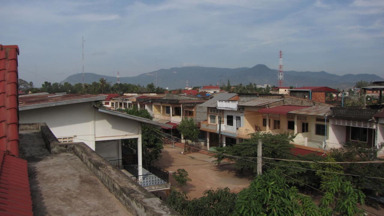 Blick von der Veranda über die Stadt Ta Eng Guesthouse