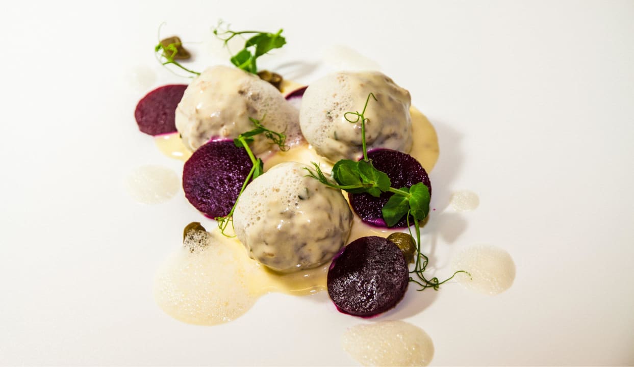 Königsberger Klöpse &Rote Bete Hotel Hardthaus