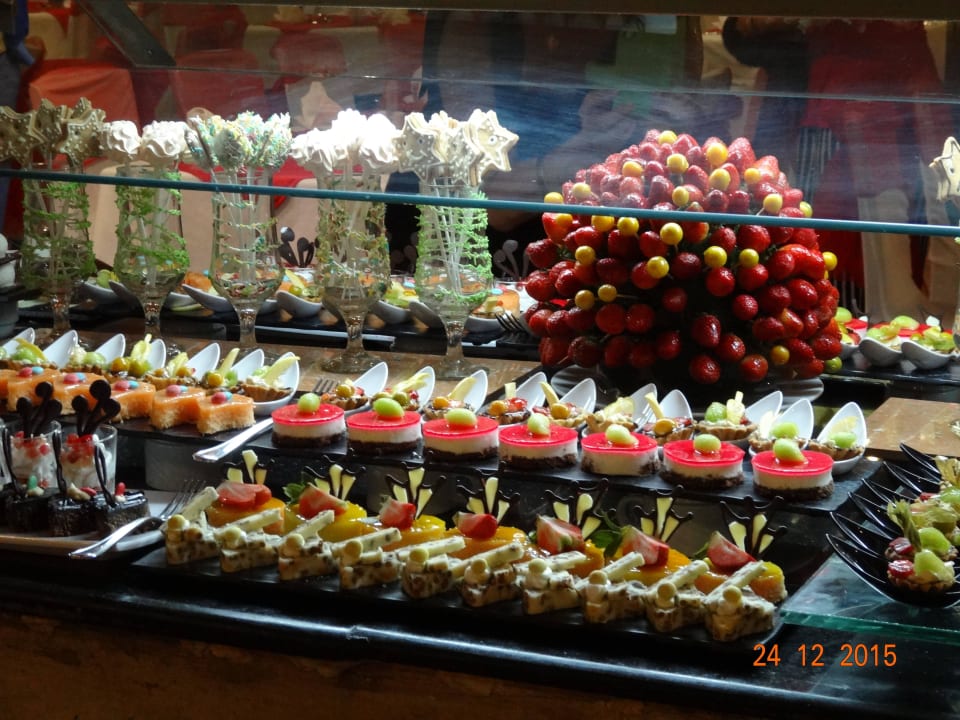 24.12.15 Three Corners Happy Life Beach Resort