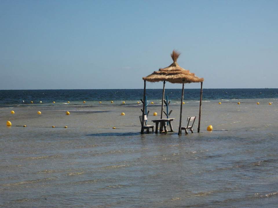 Hütte im Wasser Hotel Rosa Beach