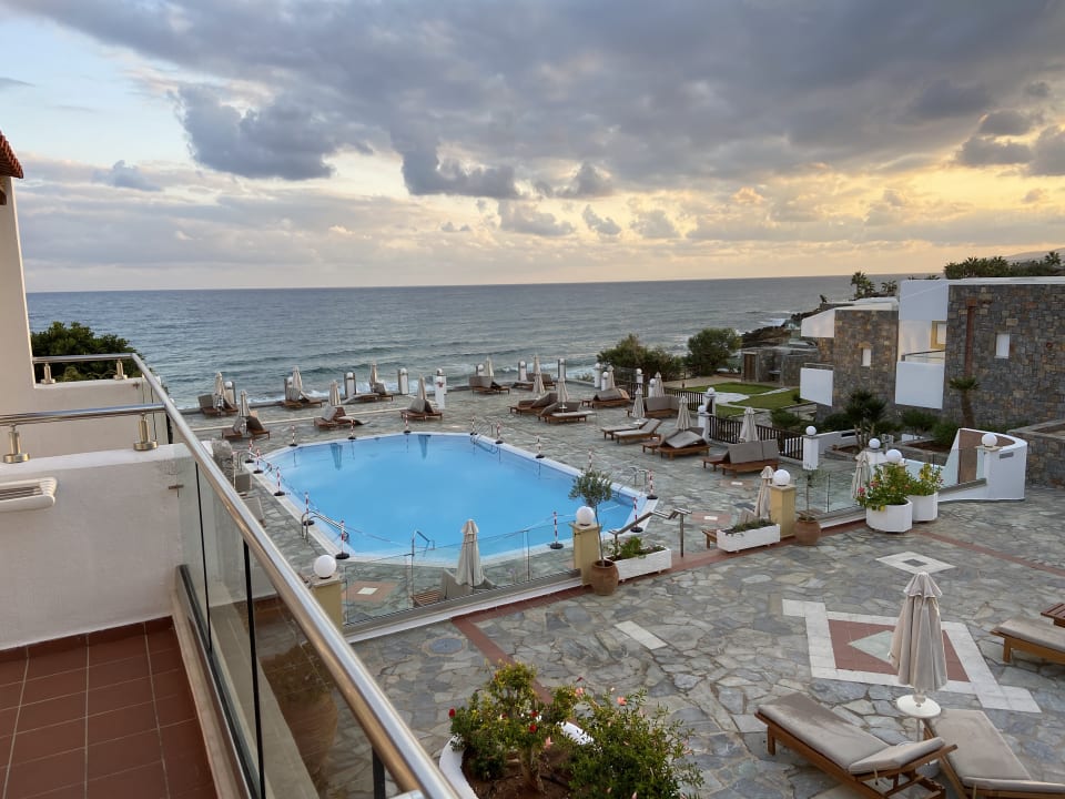 Außenansicht Alexander Beach Hotel & Village Resort