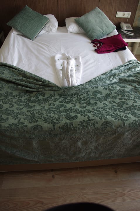 Ein Lob ans Personal... Port Side Resort Hotel