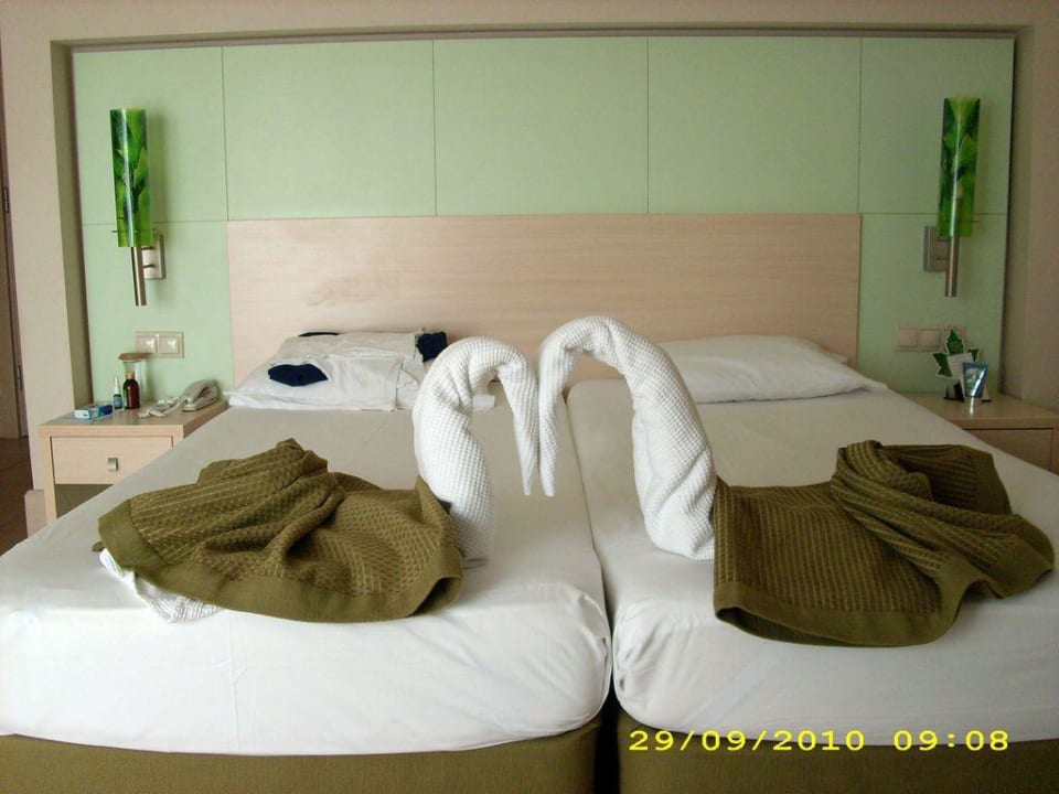 Und wieder Ambassador Plaza Hotel