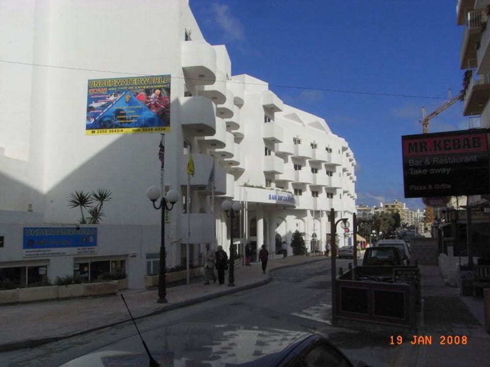 Außenansicht Vorderseite db San Antonio Hotel + Spa