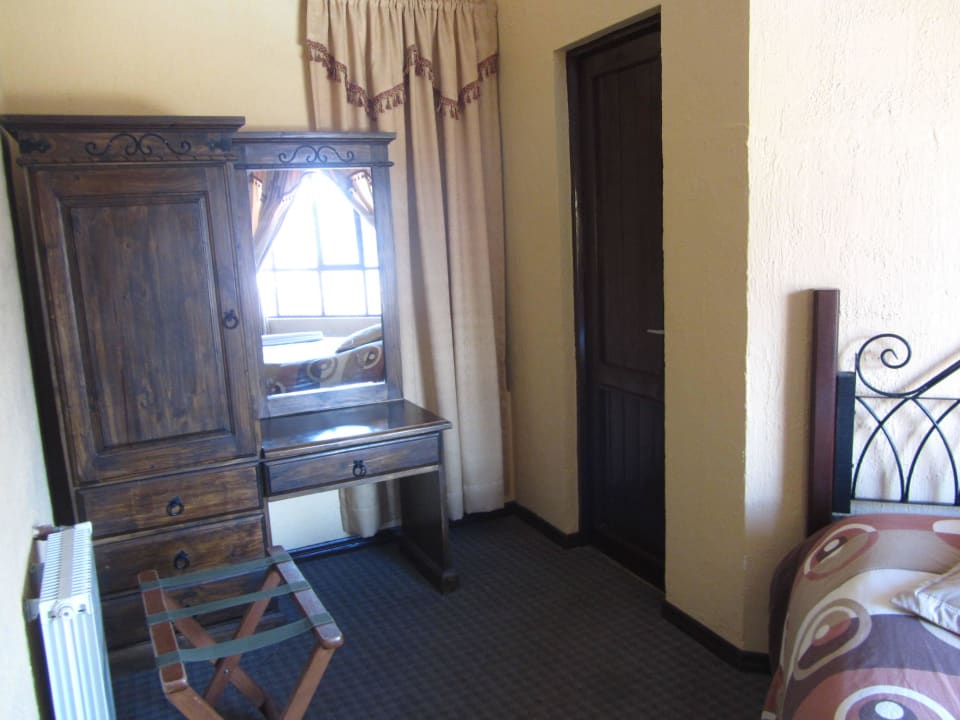 Gardarobe Hotel Girasoles