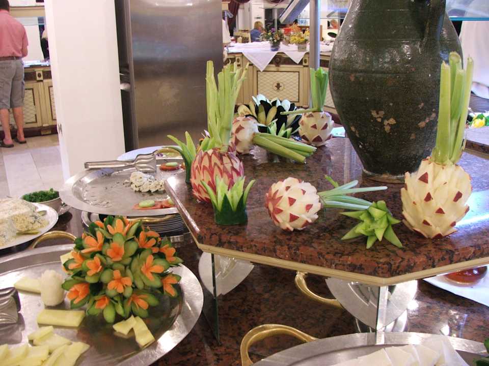 Украшение стола Larina Resort Spa & Hotel