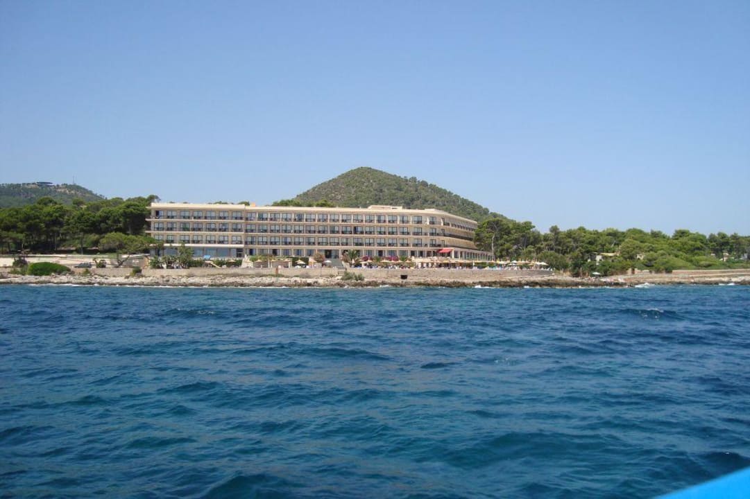 Hotel vom Meer aus fotografiert Grupotel Aguait Resort & Spa - Adults only