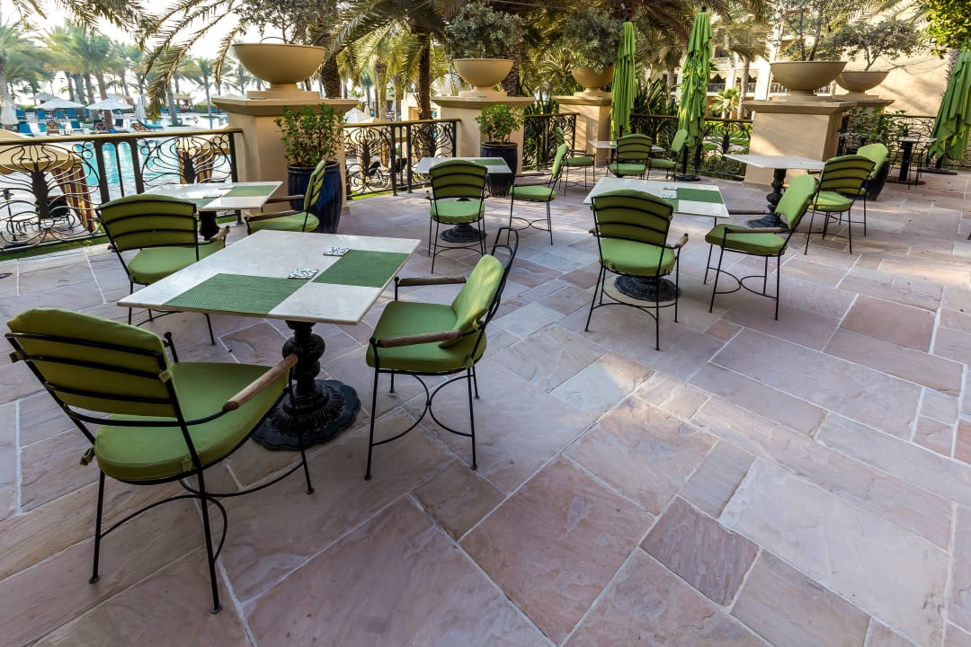 Terrasse des "Olive" One&Only Royal Mirage Resort Dubai at Jumeirah Beach