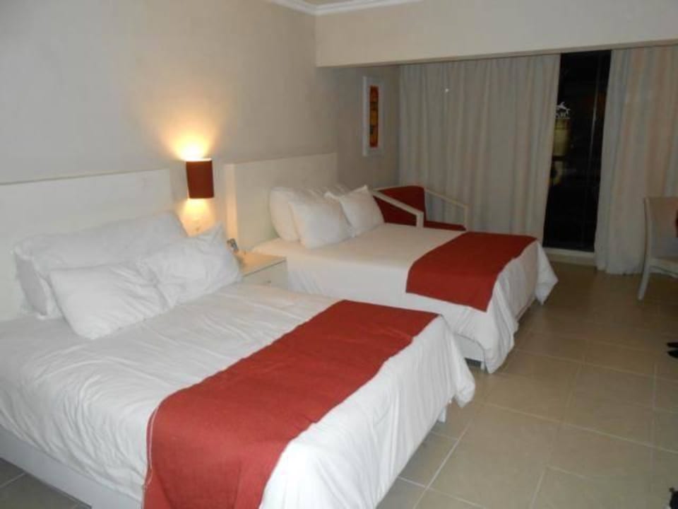 Bett bei Ankunft Villas Bavaro Resort & Spa