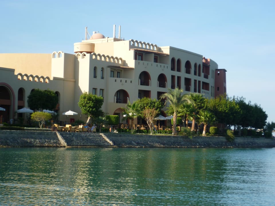 Hotelseite mit Terrasse Hotel Three Corners Ocean View prestige - Adults only