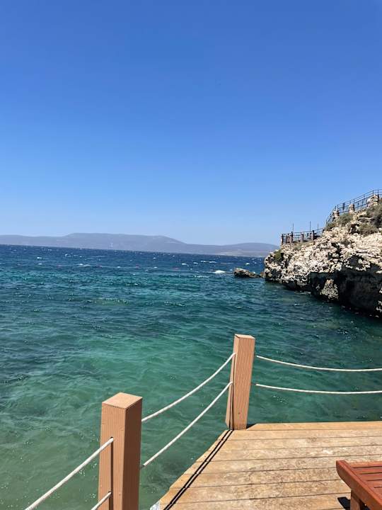 Strand Club Resort Atlantis