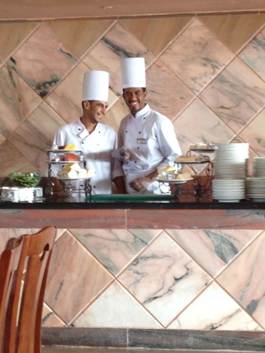 Immer ein Lächeln für jeden Gast Three Corners Happy Life Beach Resort